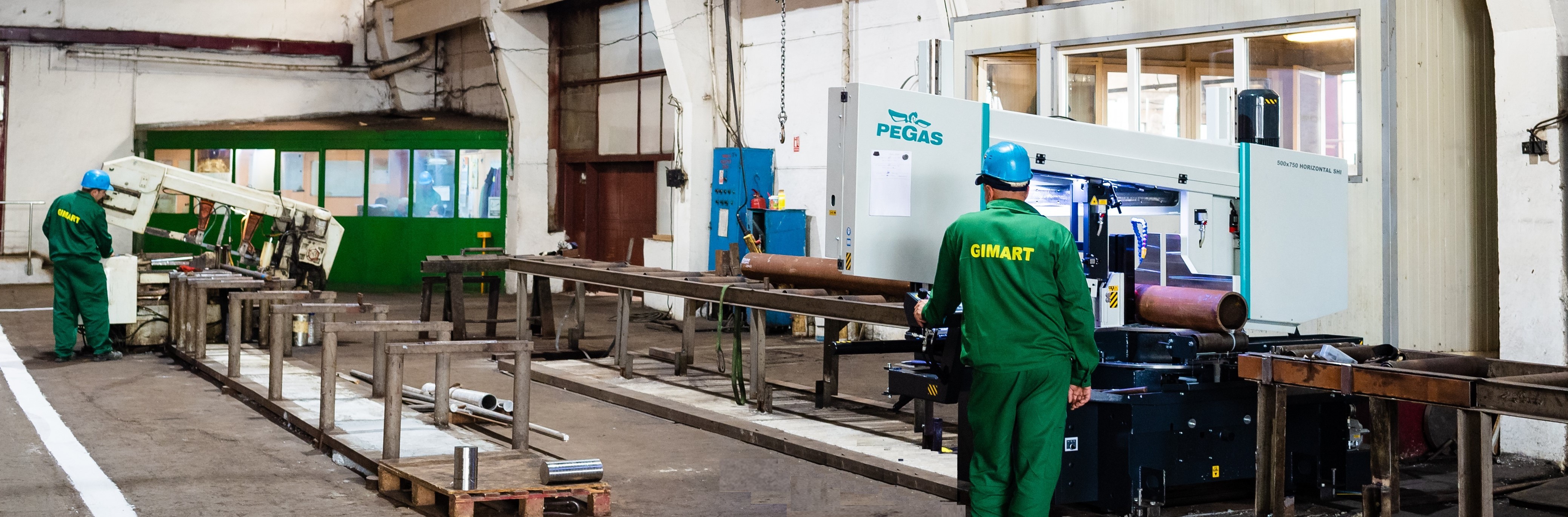 Masini semiautomate de debitat profile cu panza